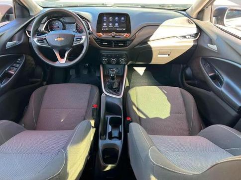 CHEVROLET ONIX PLUS 10MT LT2