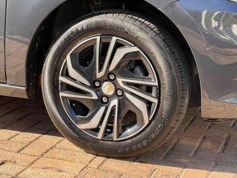 CHEVROLET ONIX PLUS 10MT LT2