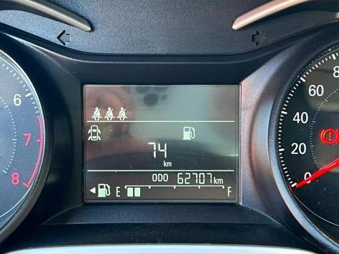 CHEVROLET ONIX PLUS 10MT LT2