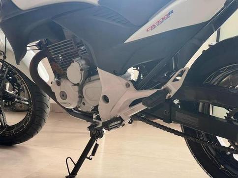 HONDA CB 300R
