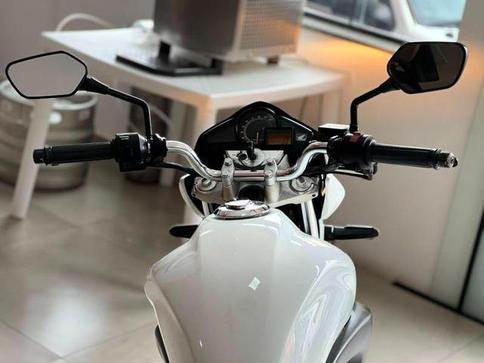 HONDA CB 300R