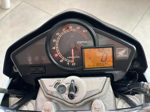 HONDA CB 300R
