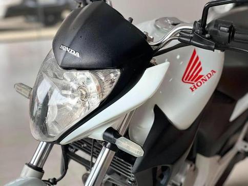 HONDA CB 300R