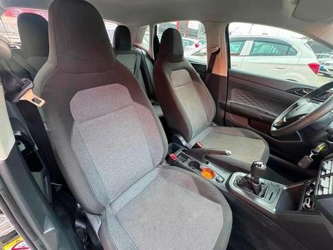 VOLKSWAGEN POLO MB