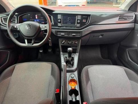 VOLKSWAGEN POLO MB