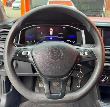 VOLKSWAGEN POLO MB