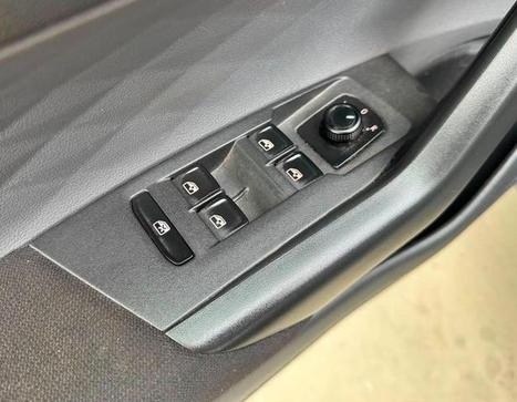 VOLKSWAGEN POLO MB