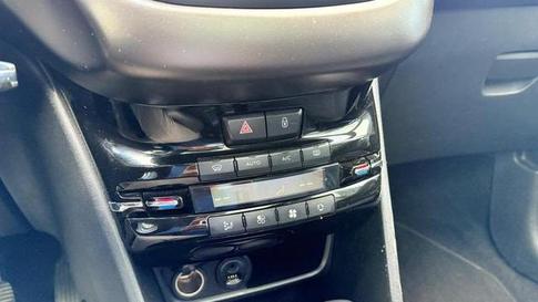 PEUGEOT 2008 GRIFFE AT