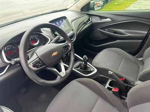 CHEVROLET ONIX PLUS 10MT LT2