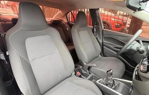 CHEVROLET ONIX PLUS 10MT LT2