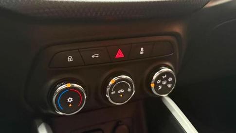 CHEVROLET ONIX PLUS 10MT LT2