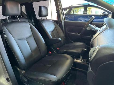 NISSAN LIVINA 18SL