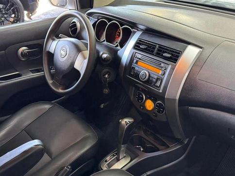 NISSAN LIVINA 18SL