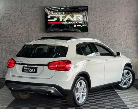 MERCEDES-BENZ GLA 200