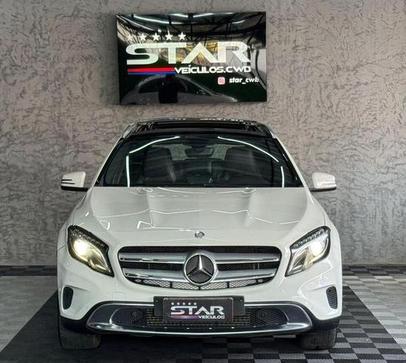 MERCEDES-BENZ GLA 200