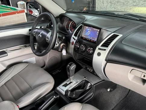 MITSUBISHI PAJERO 4X4 HPE D