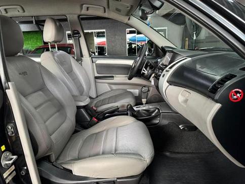 MITSUBISHI PAJERO 4X4 HPE D