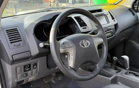 TOYOTA HILUX CD4X4 SRV