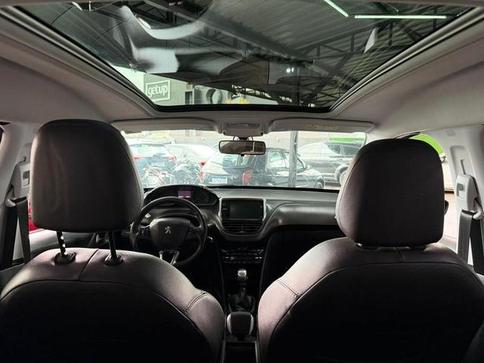 PEUGEOT 2008 GRIFFE 1.6 MANUAL