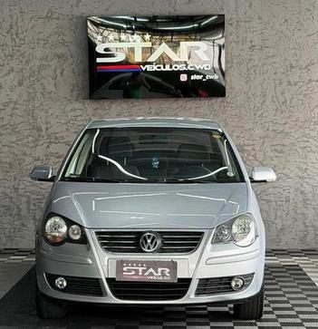 VOLKSWAGEN POLO SEDAN 1.6 8V COMFORTLINE 4P