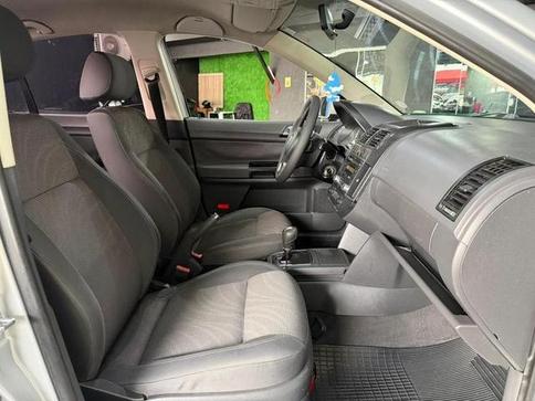 VOLKSWAGEN POLO SEDAN 1.6 8V COMFORTLINE 4P