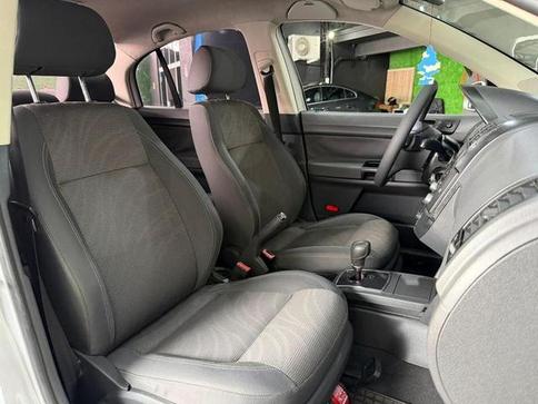 VOLKSWAGEN POLO SEDAN 1.6 8V COMFORTLINE 4P