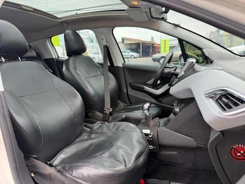 PEUGEOT 208 ALLURE