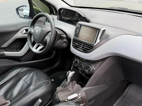 PEUGEOT 208 ALLURE