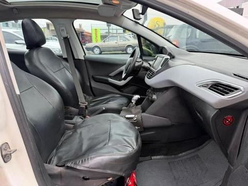 PEUGEOT 208 ALLURE