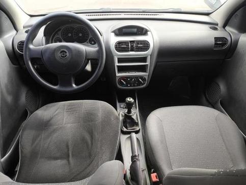 CHEVROLET CORSA SEDAN