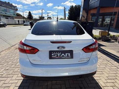 FORD FOCUS 2.0 SE PLUS 16V FLEX 4P POWERSHIFT