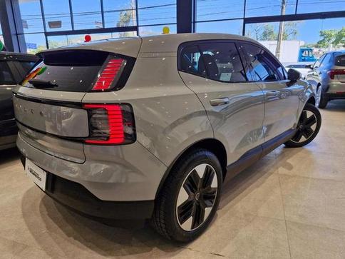 VOLVO EX30 E40 CORE
