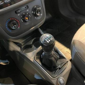 FIAT PUNTO 1.6 ESSENCE 16V FLEX 4P MANUAL