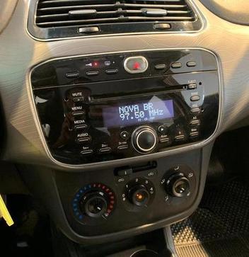 FIAT PUNTO 1.6 ESSENCE 16V FLEX 4P MANUAL