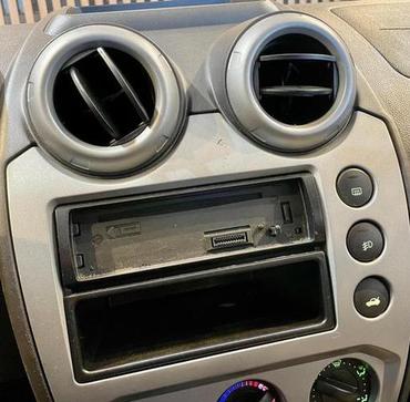 FORD FIESTA 1.6
