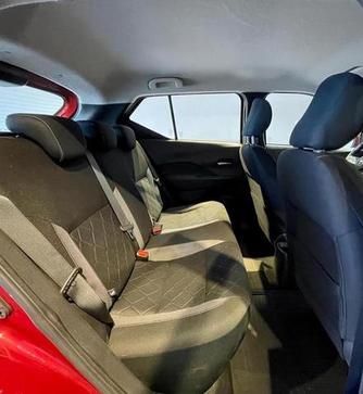 NISSAN KICKS SV CVT