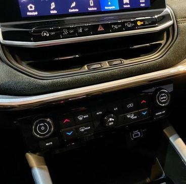 JEEP COMMANDER LIMITED T270 1.3 TB FLEX AUT