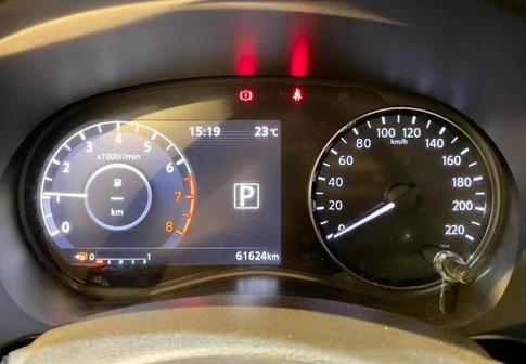 NISSAN KICKS ADVANCE CVT
