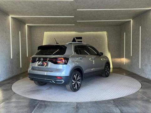 VOLKSWAGEN T CROSS HIGHLINE 250 TSI AUT