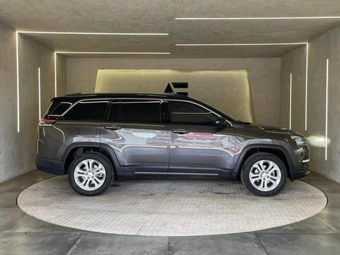 JEEP COMMANDER LONGITUDE T270 1.3 TB FLEX AUT.