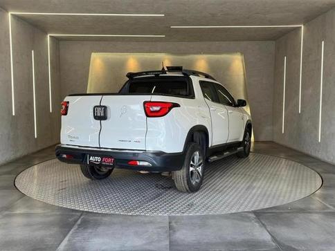 FIAT TORO FREEDOM AT9 D