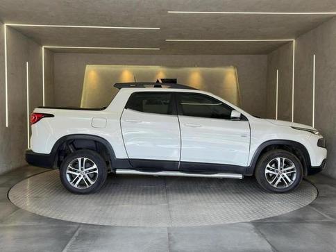 FIAT TORO FREEDOM AT9 D