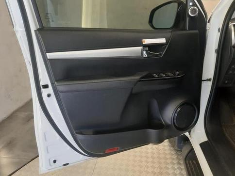 TOYOTA HILUX CD SRX 4X4 2.8 TDI 16V DIESEL AUT