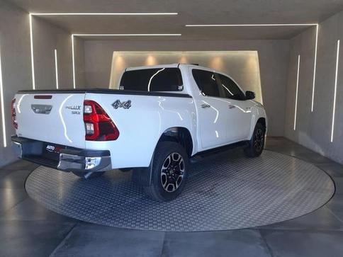 TOYOTA HILUX CD SRX 4X4 2.8 TDI 16V DIESEL AUT