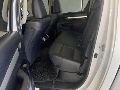 TOYOTA HILUX CD SRX 4X4 2.8 TDI 16V DIESEL AUT