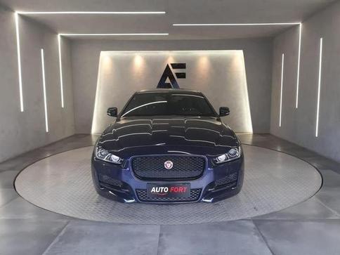 JAGUAR JAG XE P250 R-SPORT