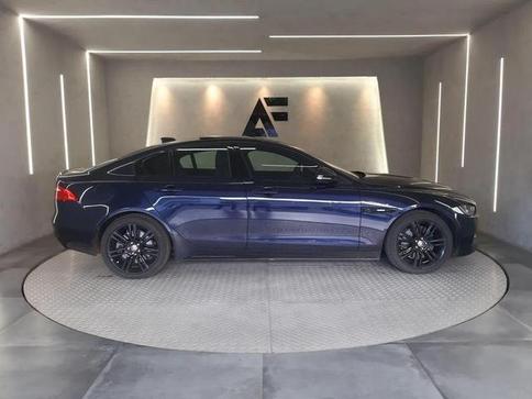 JAGUAR JAG XE P250 R-SPORT
