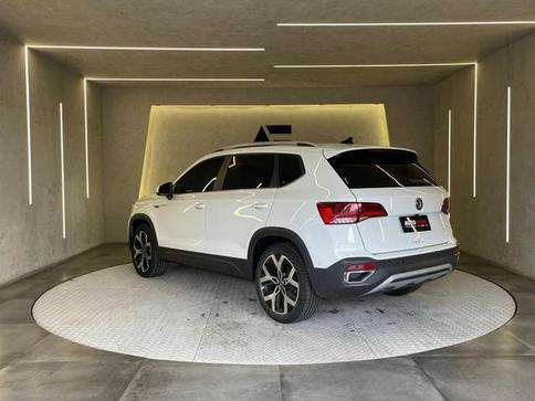 VOLKSWAGEN TAOS HIGHLINE 250 TSI