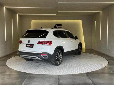 VOLKSWAGEN TAOS HIGHLINE 250 TSI