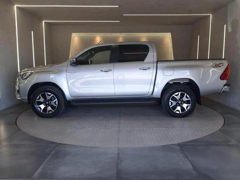 TOYOTA HILUX CD SRX 4X4 2.8 TDI 16V DIESEL AUT